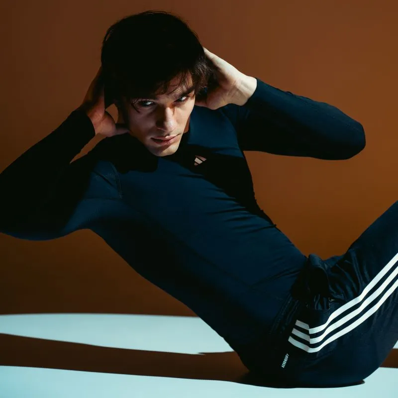 <br><center><big><b>adidas</b></big></center></br>
