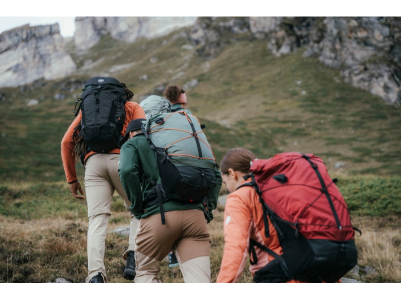 MAMMUT – BLAGOVNA ZNAMKA, KI JE SINONIM ZA PREMIKANJE LASTNIH MEJA!