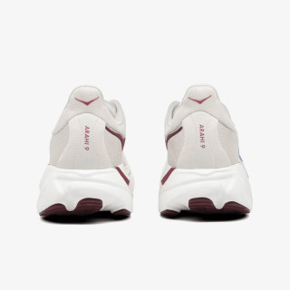 Hoka Arahi9 