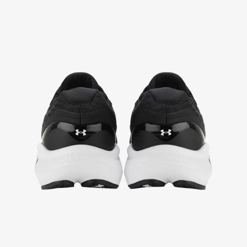 Under Armour CHARGED VANTAGE 
