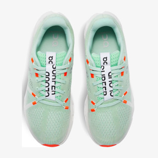 On Cloudsurfer 