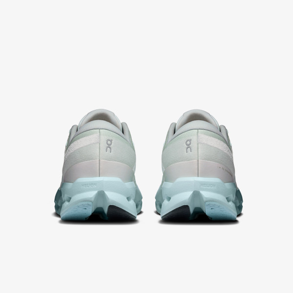 On Cloudsurfer 2 