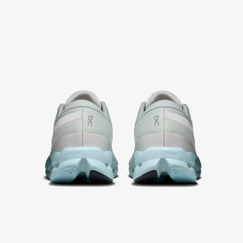 On Cloudsurfer 2 