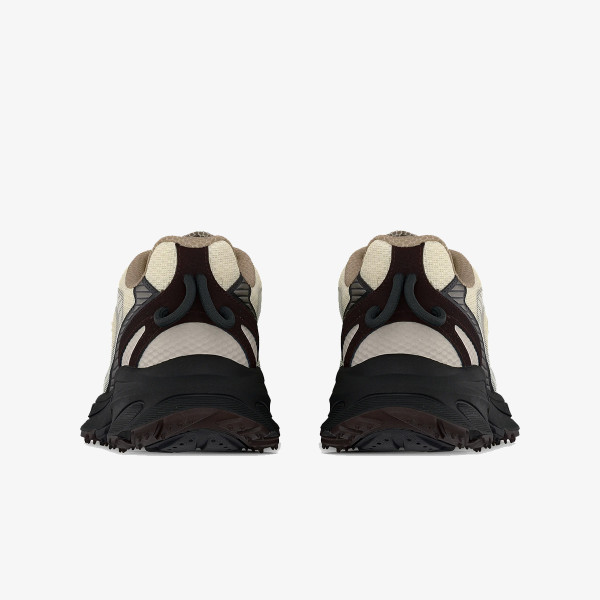 Lacoste L003 NEO SHOT 126 3 