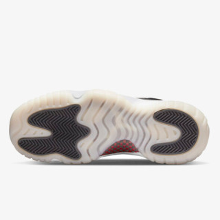 Nike AIR JORDAN 11 RETRO LOW BG 