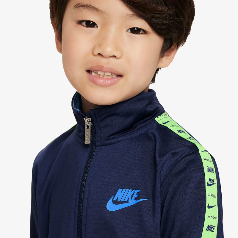 Nike FUTURA 