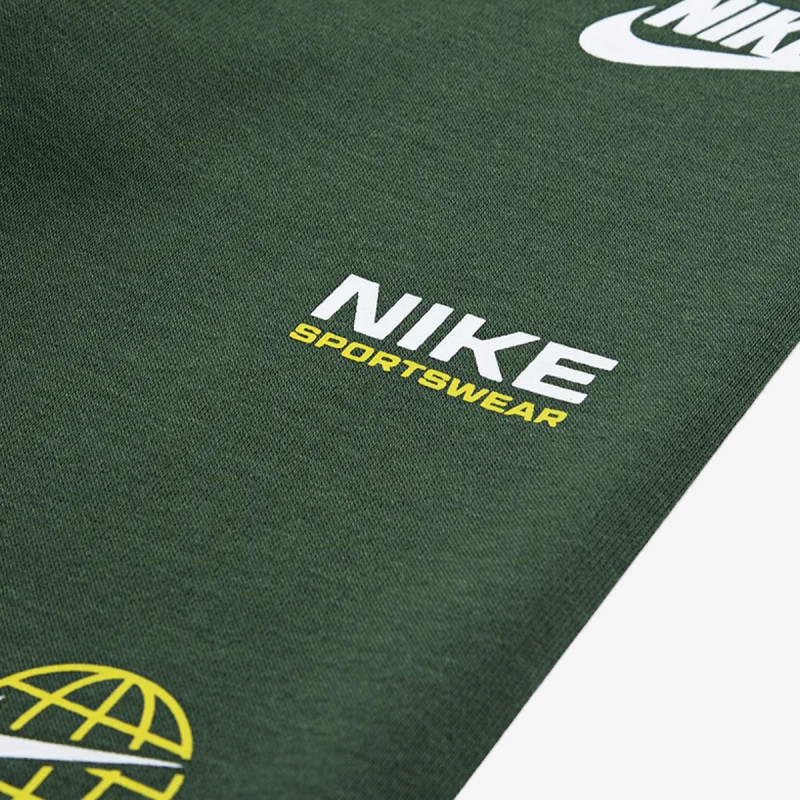Nike Sportswear 