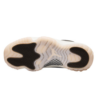Nike WMNS AIR JORDAN 11 RETRO 