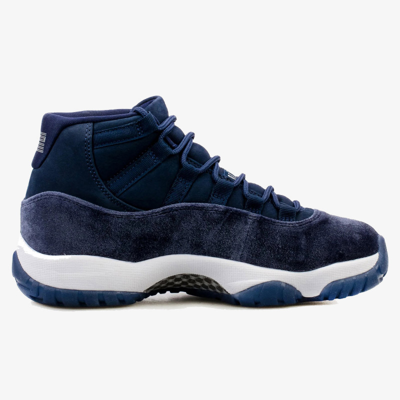 Nike WMNS AIR JORDAN 11 RETRO 