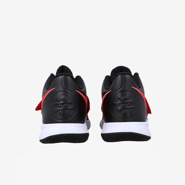 Nike KYRIE FLYTRAP III 