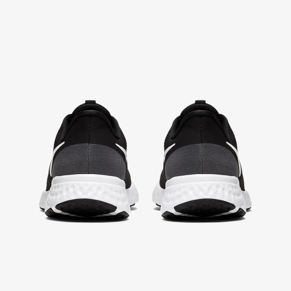 Nike NIKE REVOLUTION 5 