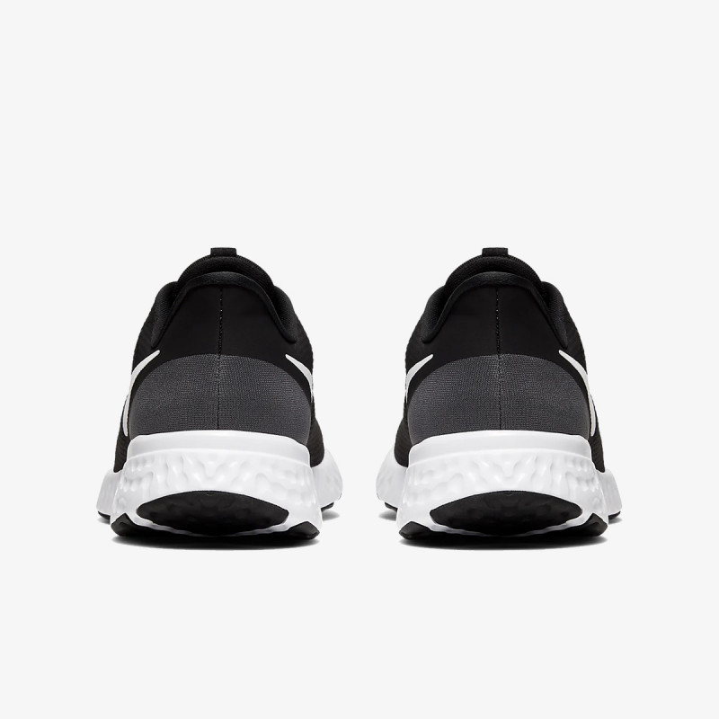 Nike NIKE REVOLUTION 5 