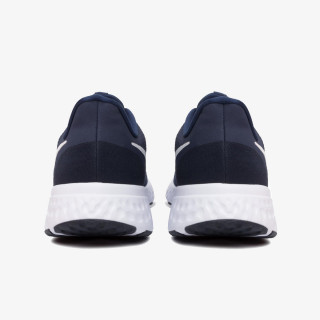 Nike Revolution 5 