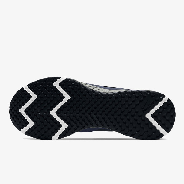 Nike Revolution 5 