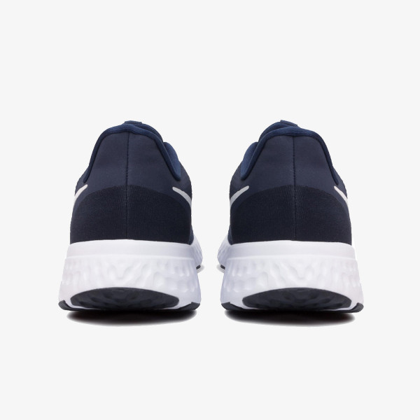 Nike Revolution 5 