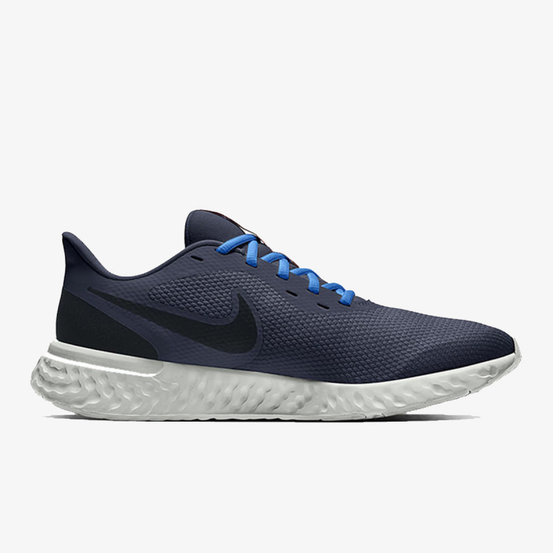 Nike Revolution 5 