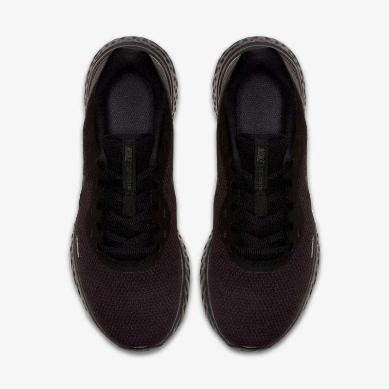 Nike Revolution 5 