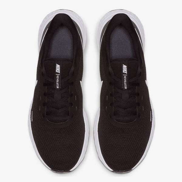 Nike REVOLUTION 5 