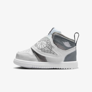 Nike Sky Jordan 1 