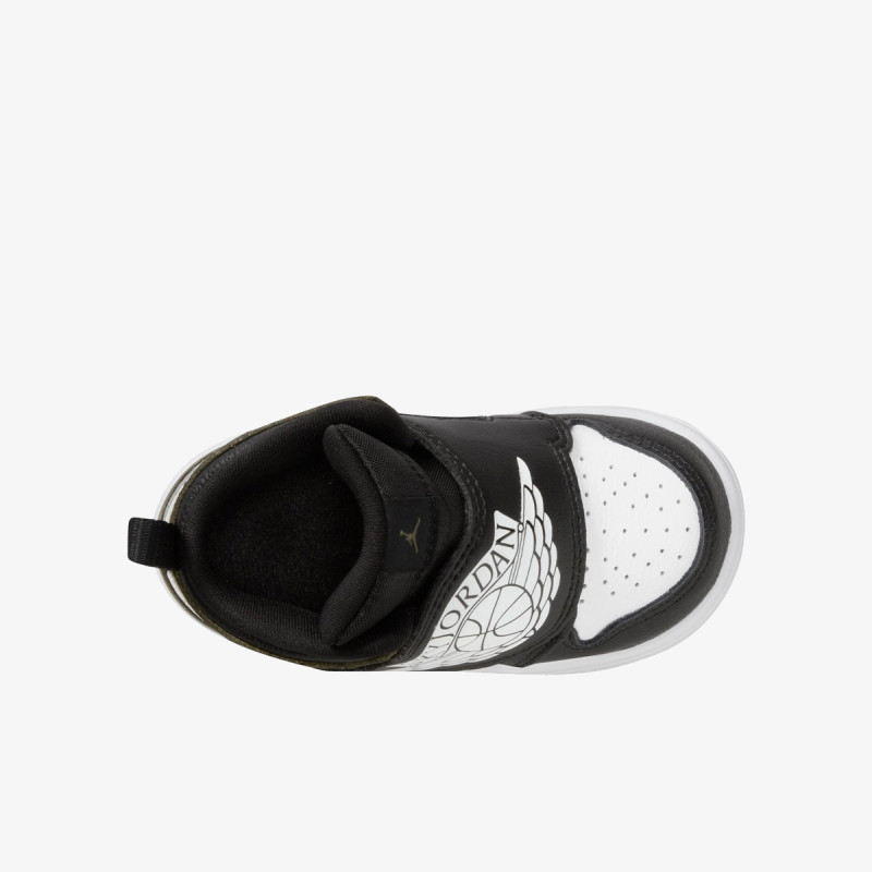 Nike SKY JORDAN 1 BT 