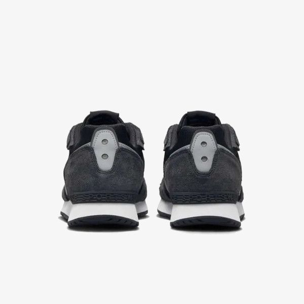 Nike NIKE VENTURE RUNNER 