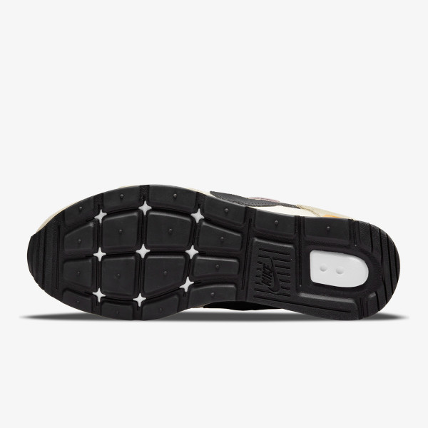 Nike Venture Runner 