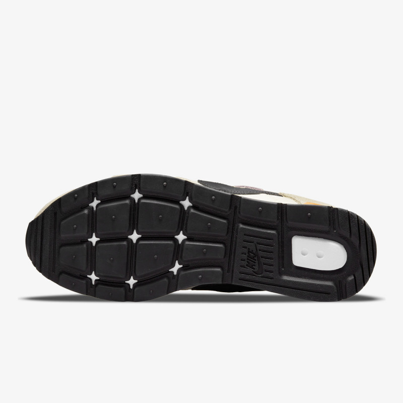 Nike Venture Runner 