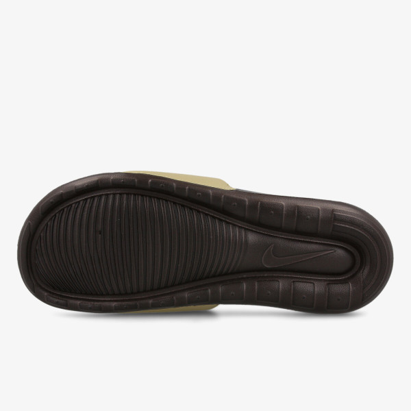 Nike Victori One 