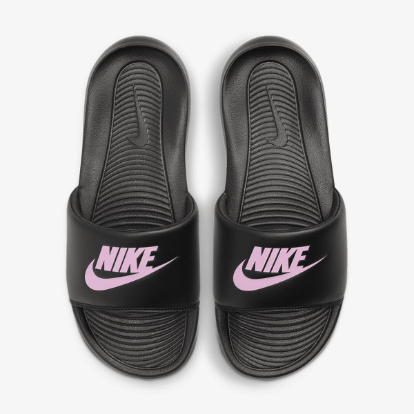 Nike Victori One 