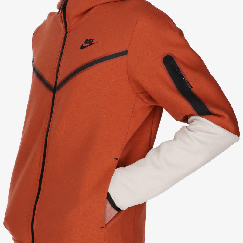 Nike Sportswear 