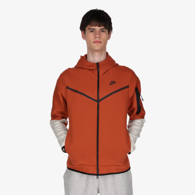 Nike Sportswear 