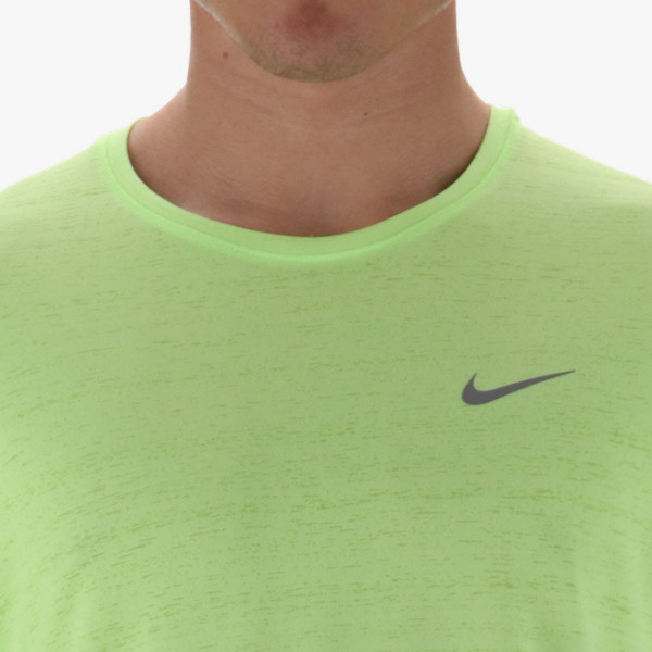 NIKE Dri-FIT Miler 