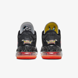 Nike LEBRON XVIII LOW 