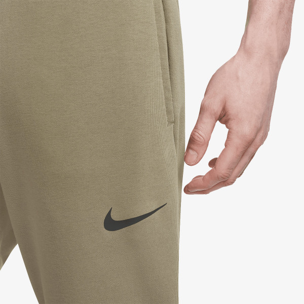 NIKE Dry 