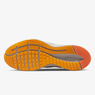 Nike Quest 5 