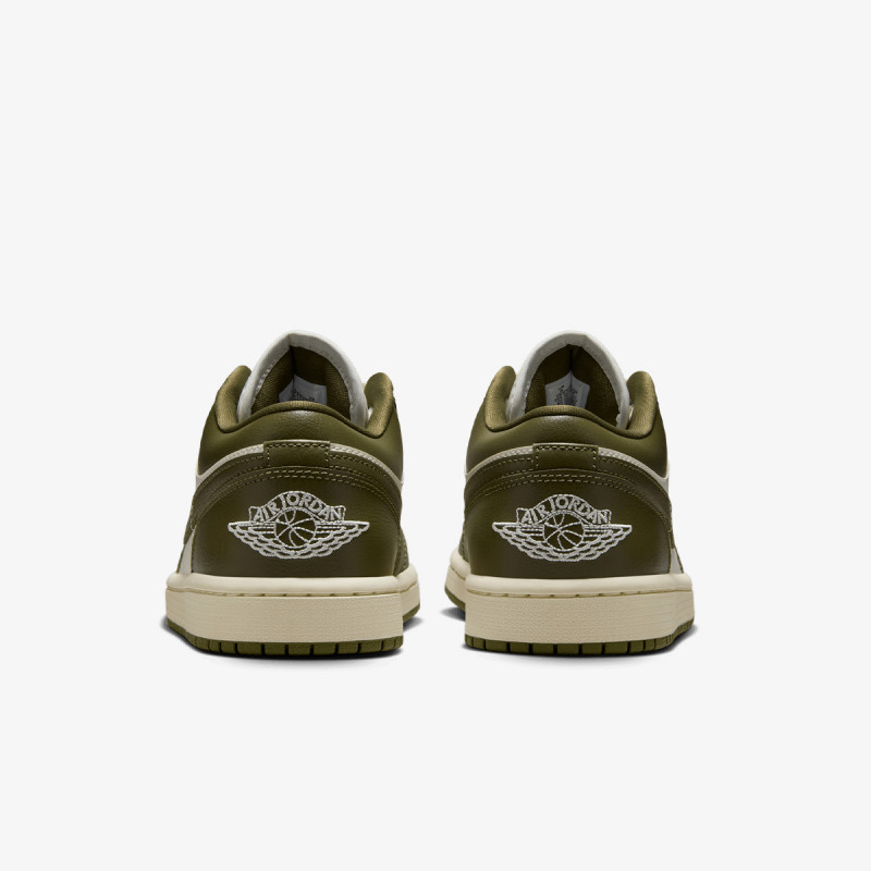 Nike WMNS AIR JORDAN 1 LOW 