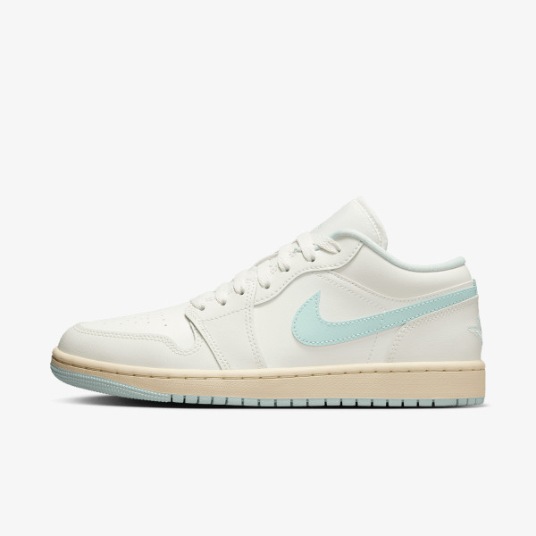 Nike WMNS AIR JORDAN 1 LOW 