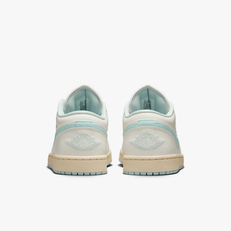 Nike WMNS AIR JORDAN 1 LOW 