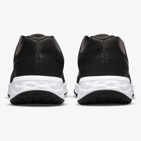 Nike Revolution 9 