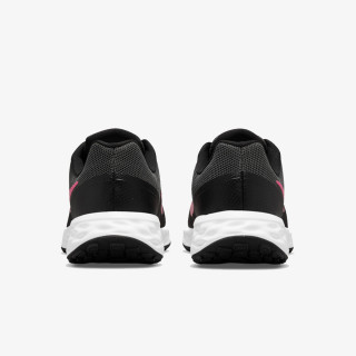 Nike Revolution 10 