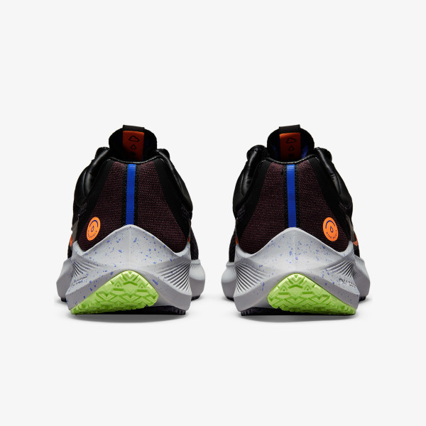 Nike WMNS NIKE ZOOM WINFLO 8 SHIELD 