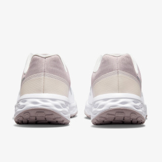 Nike Revolution 6 