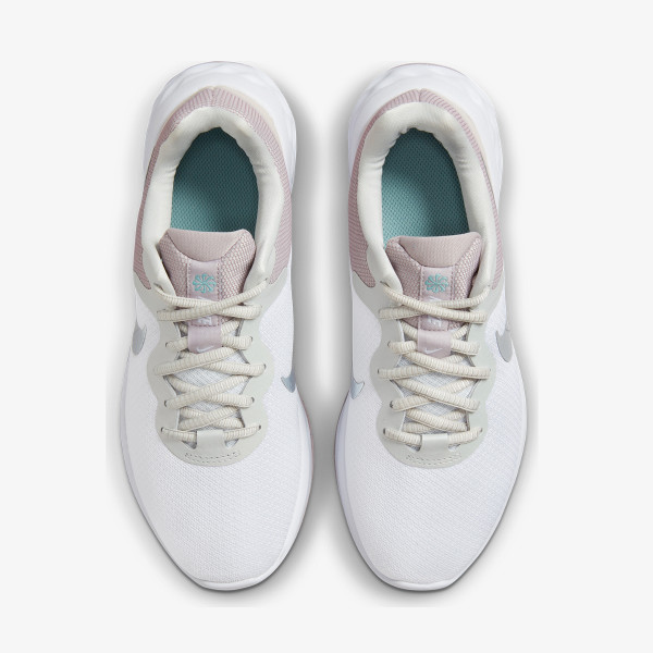 Nike Revolution 6 