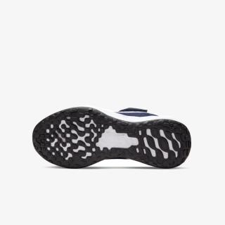 Nike Revolution 6 