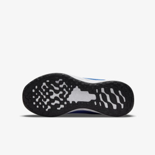 Nike Revolution 6 