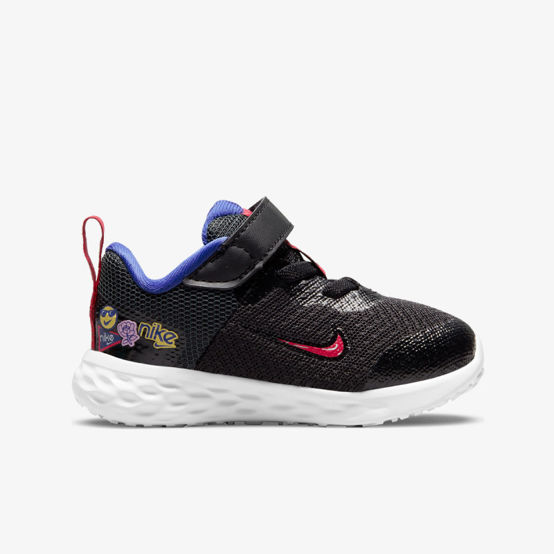 Nike Revolution 6 