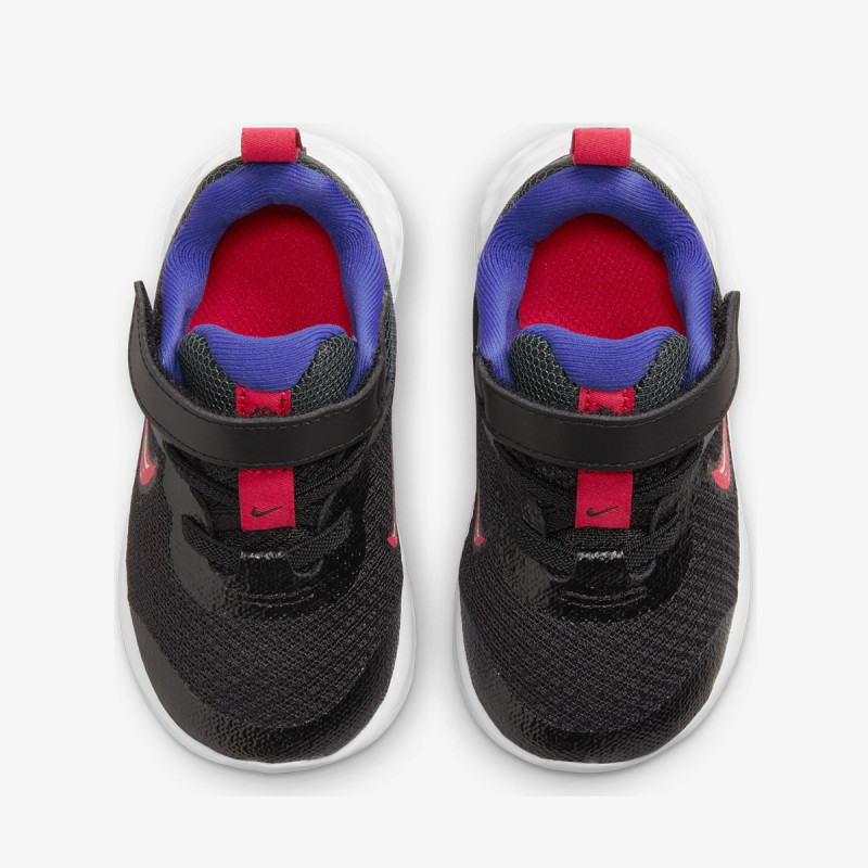 Nike Revolution 6 