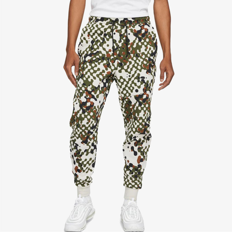 Nike Sportswear Tech