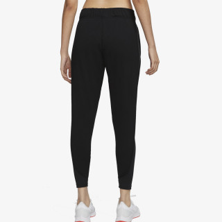 NIKE Therma-FIT Essential 