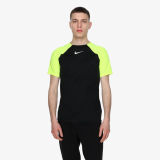 NIKE Academy Pro 